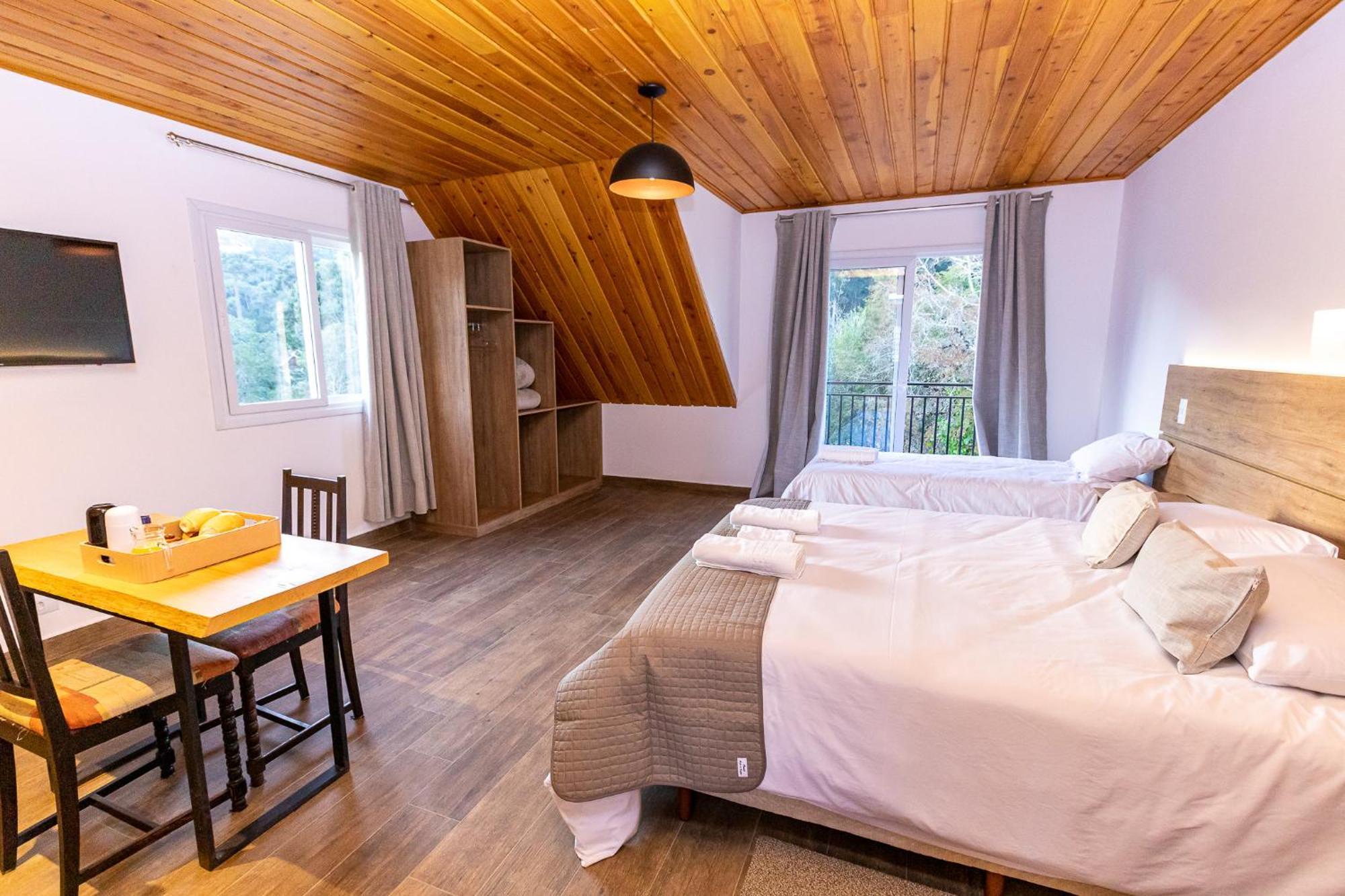 Chalet Estilo De Campos