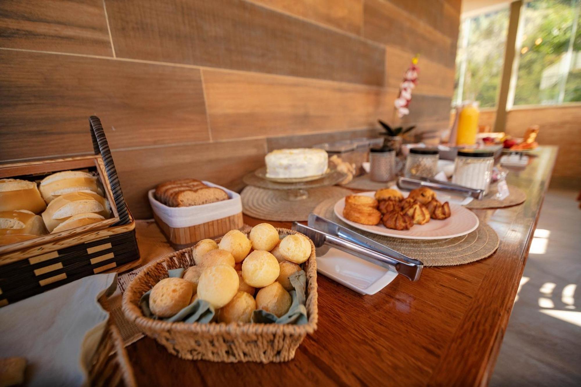 Chalet Estilo De Campos
